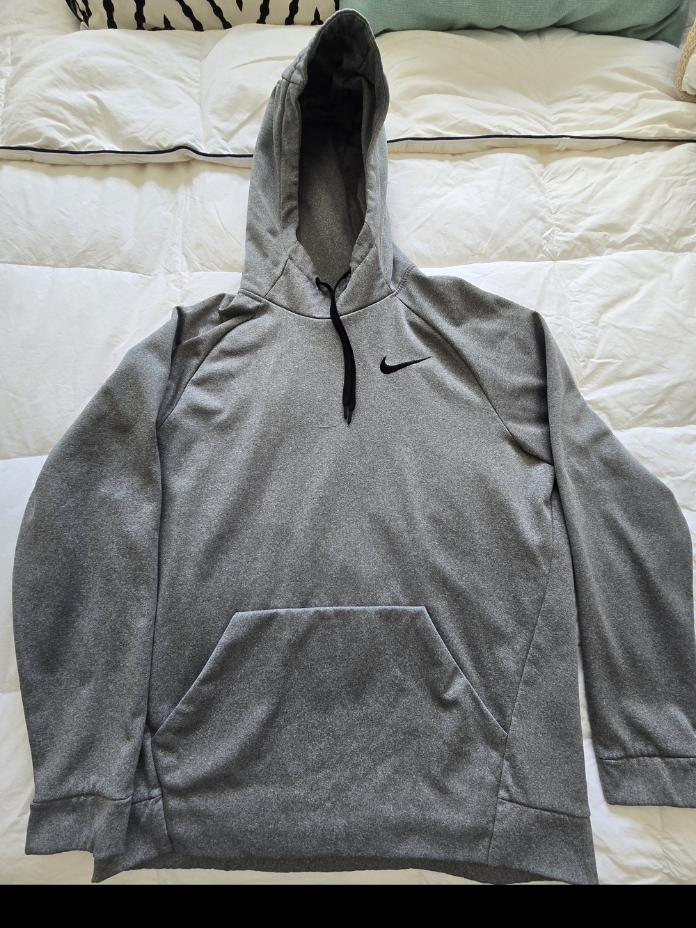 Nike Dri-Fit Men’s Gray Pullover Hoodie Sweatshirt